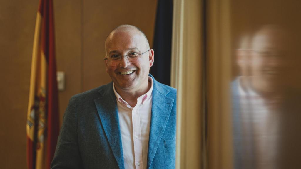 Miguel Tellado, en su despacho del Congreso, tras ser entrevistado por EL ESPAÑOL.