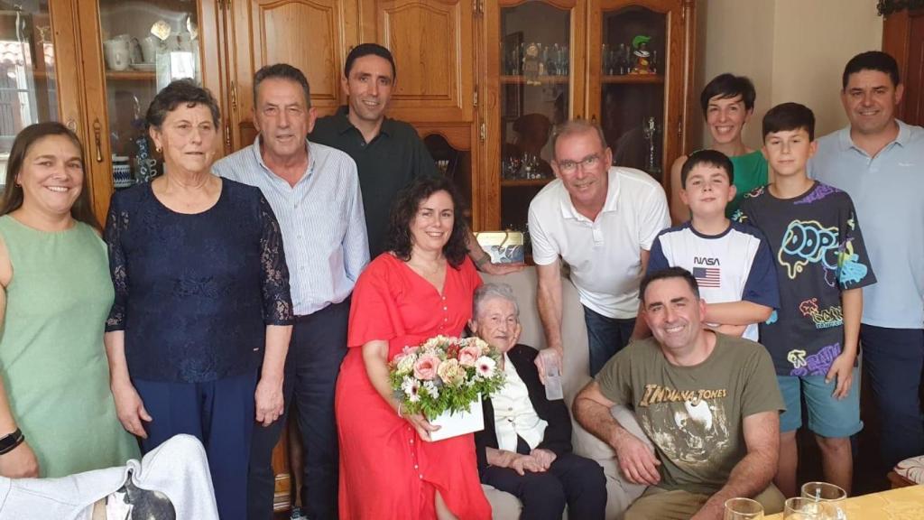 María del Carmen Porca Valiño - centenaria Miño