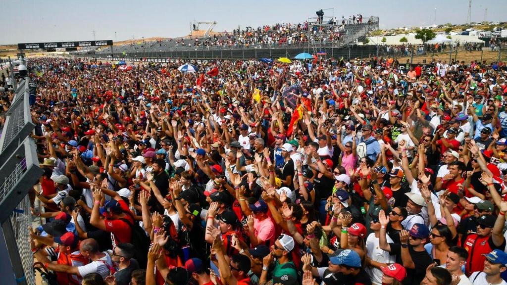 Ambiente digno de un Campeonato del mundo de motociclismo en Alcañiz