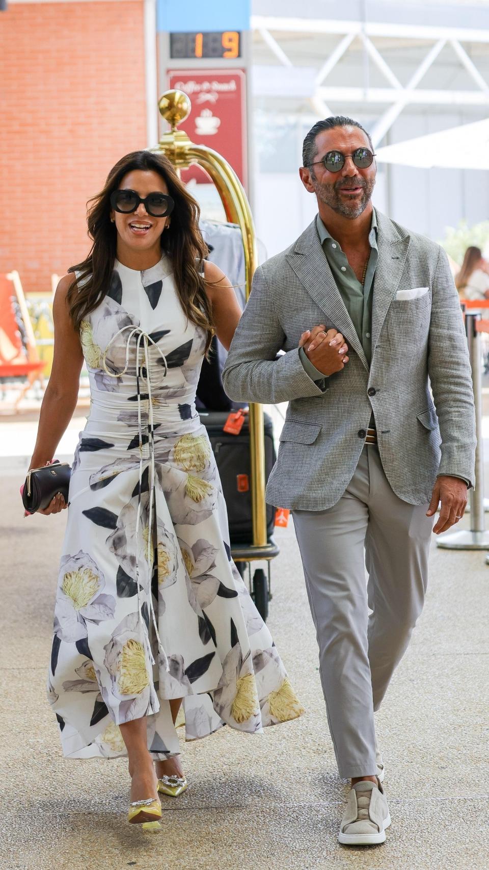 Eva Longoria junto a su marido Jose Antonio Baston en el Festival de Venecia.
