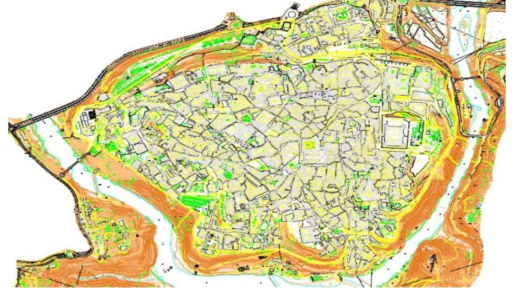 La línea amarilla delimita el perímetro de la zona de bajas emisiones que se habilitará en Toledo.