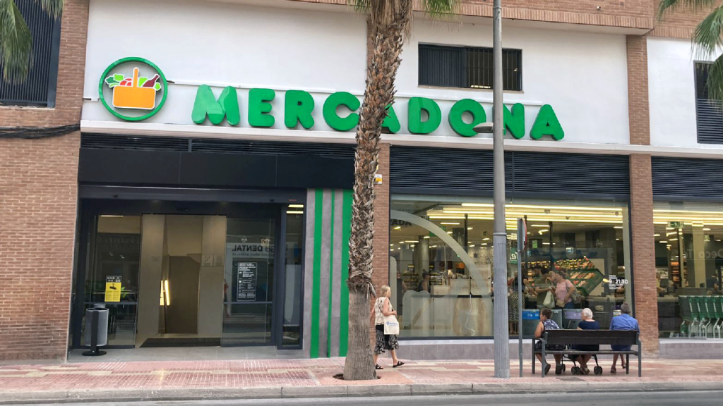 Fachada de un establecimiento de Mercadona.