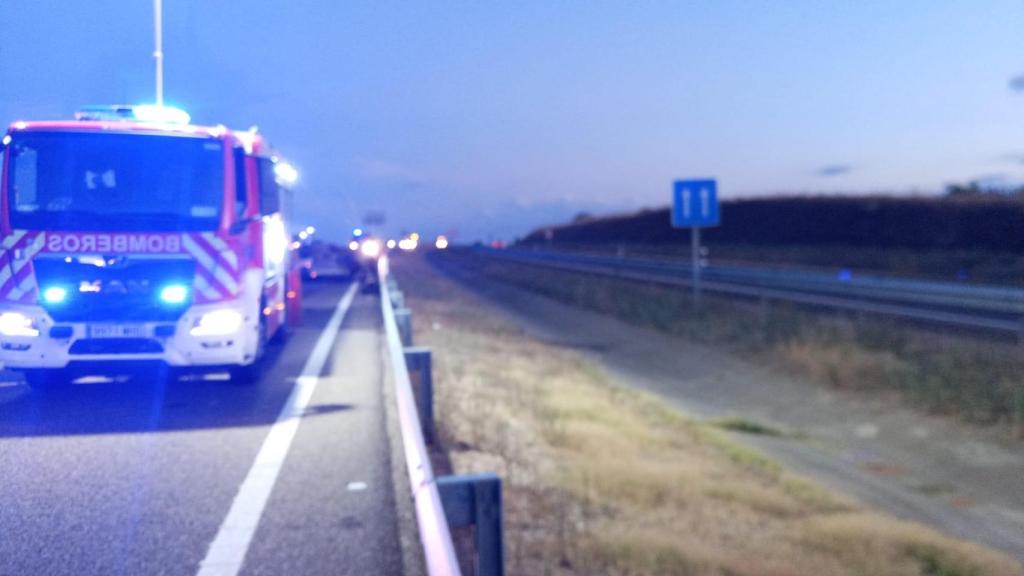 Los bomberos del consorcio provincial de Zamora han intervenido en las labores de rescate en el accidente de tráfico de Morales del Vino