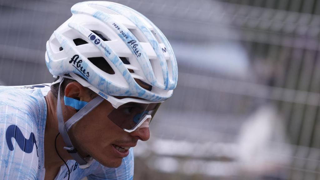 Enric Mas, en la ascensión al Cuitu Negru en La Vuelta 2024.