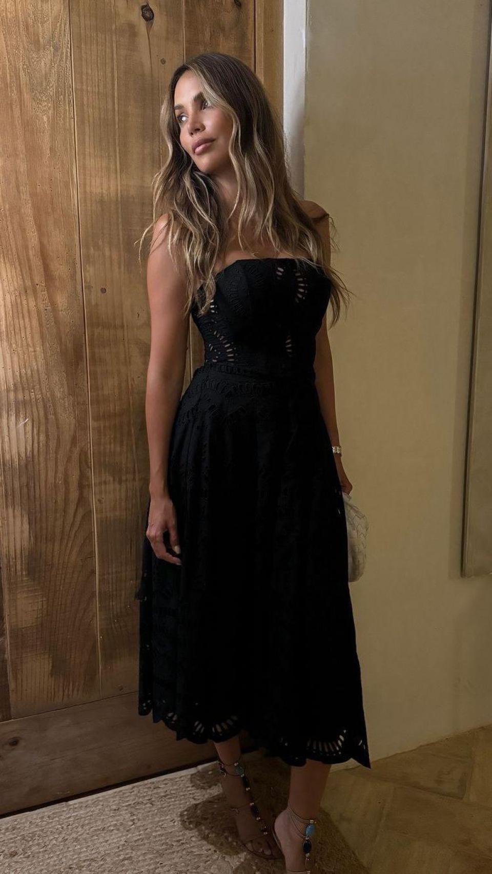 Rosanna Zanetti con diseño de Charo Ruiz.