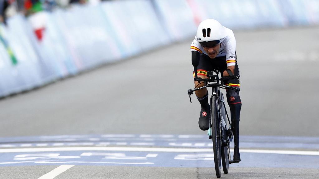 Ricardo Ten, durante la contrarreloj C1 de ciclismo en ruta.