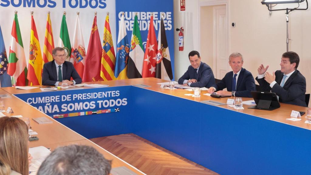 Mañueco interviene durante la reunión
