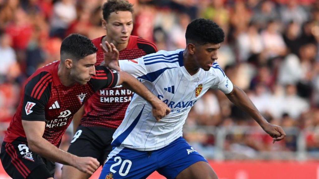 Adu Ares entra en la convocatoria para el estreno del Real Zaragoza en La Romareda