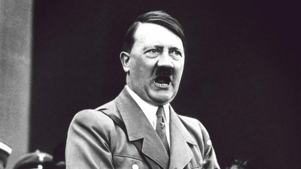 Adolf Hitler, fue Führer alemán de 1934 a 1945.