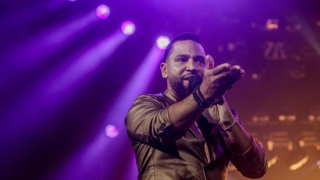 El grupo Aventura el sábado durante su concierto en el  Santiago Bernabéu.