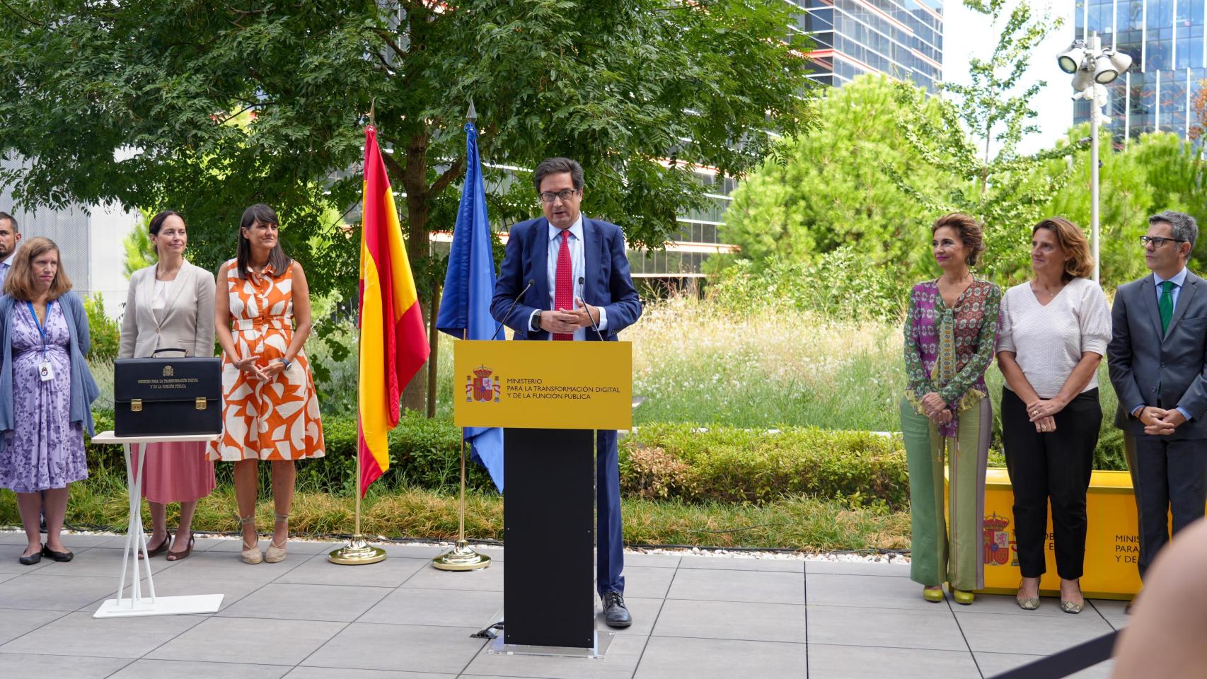 Óscar López, ministro de Transformación Digital y la Función Pública.