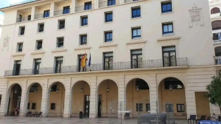 Condenan a un hombre por secuestrar, atar y quemar a otro en Alicante por una deuda