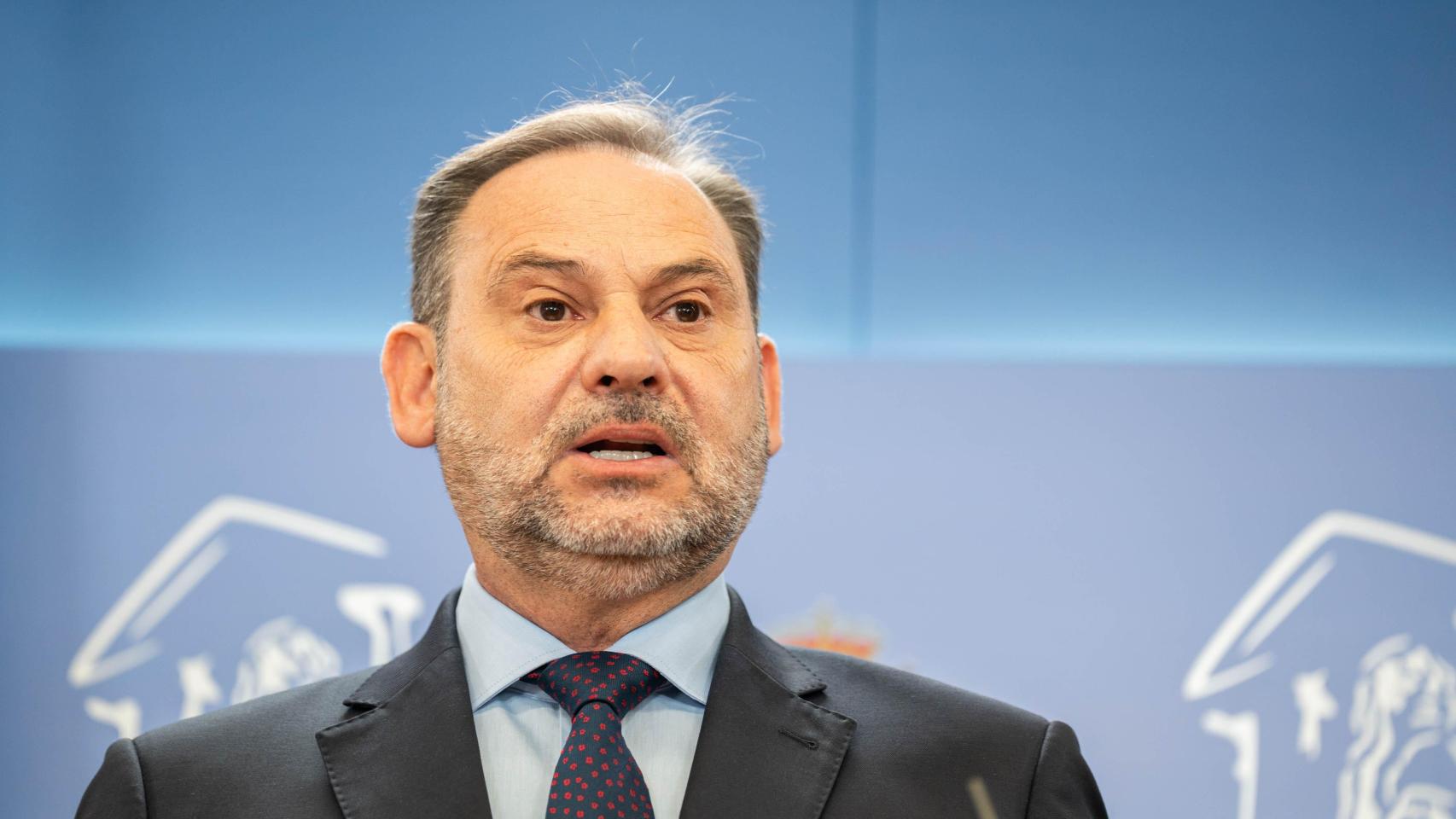 El diputado del Grupo Mixto José Luis Ábalos, durante una rueda de prensa en el Congreso de los Diputados.