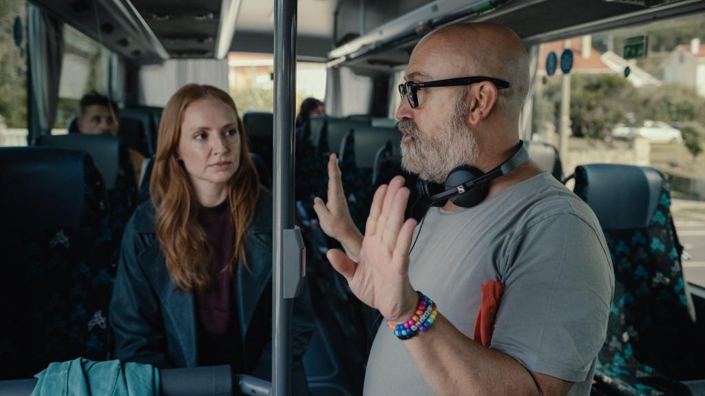 Javier Cámara junto a Cristina Castaño durante el rodaje de la tercera temporada de 'Rapa'. Foto: Jaime Olmedo