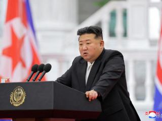 El líder norcoreano Kim Jong Un se reúne con altos cargos del Partido de los Trabajadores de Corea en Pyongyang, Corea del Norte.