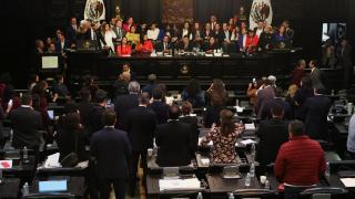 El Senado de México aprueba la cuestionada reforma judicial.
