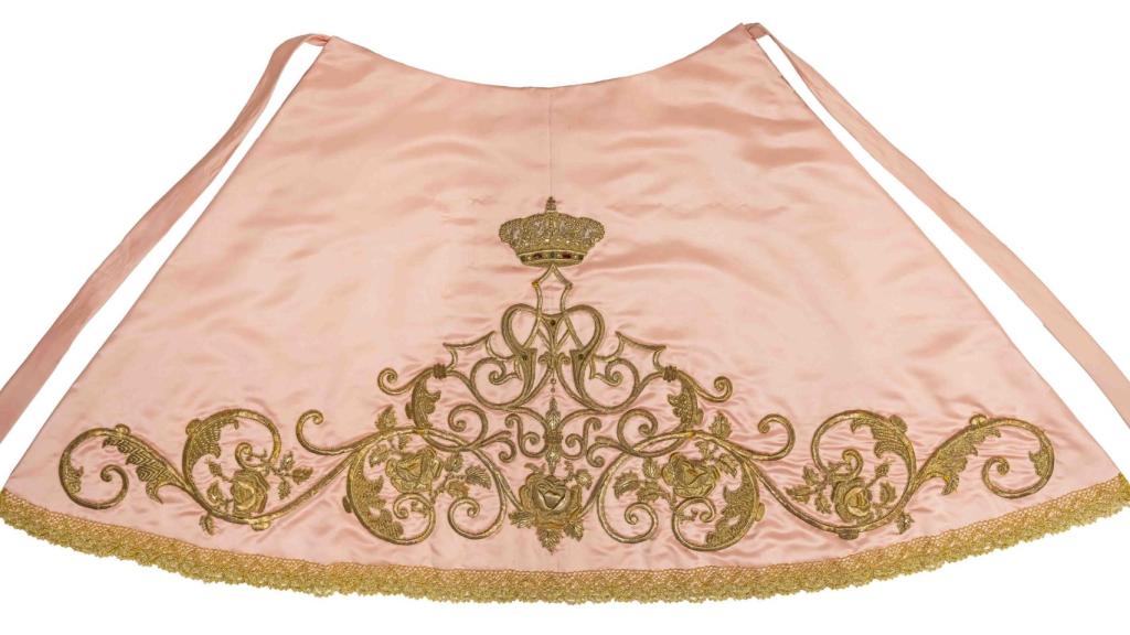 Vestiduras de la Virgen de Peñarroya.