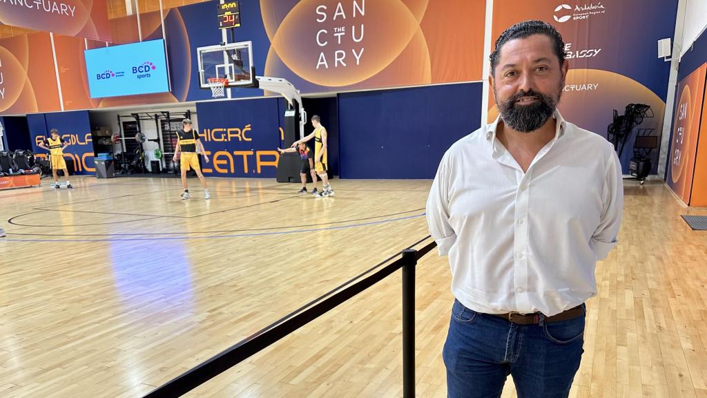 José María Arrabal posa para EL ESPAÑOL de Málaga en The Embassy. EEM