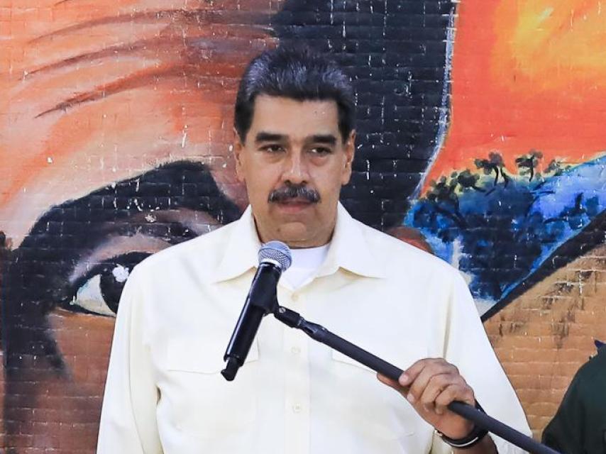 Nicolás Maduro, el viernes en una condecoración de cuatro militares sancionados por EEUU por proclamar falsamente el triunfo del chavismo en las elecciones.