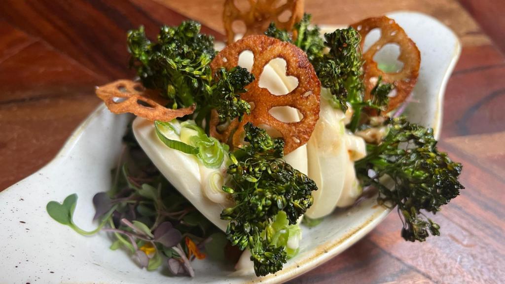 Mini 'baos' de raíz de loto.