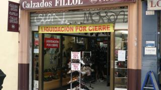 Calzados Fillol, la zapatería del centro de Valencia de liquidación por jubilación. Raquel Granell