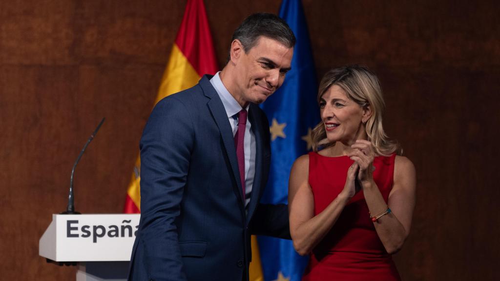 Pedro Sánchez junto a Yolanda Díaz.