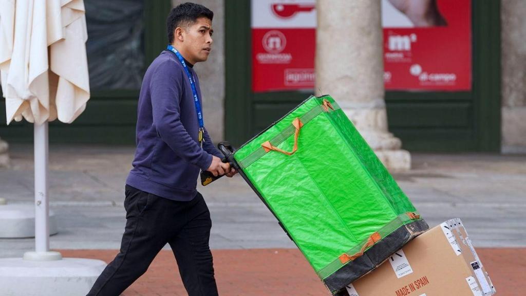 Imagen de un trabajador de reparto