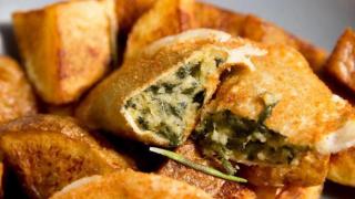 Plato de croquellanas de espinacas.