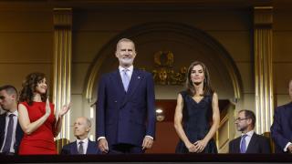 Los reyes, Felipe VI y Letizia, en el Palco Real del Teatro Real de Madrid.