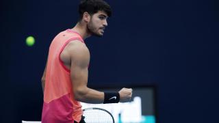 Carlos Alcaraz logra la primera victoria en el Open de China