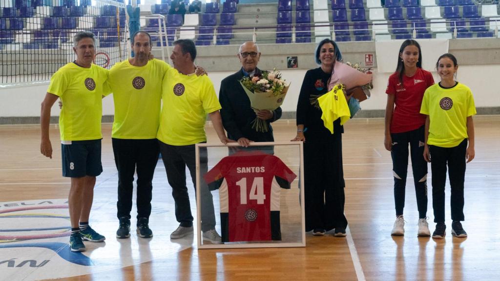 Homenaje a Santos Antón