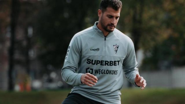 Sinan Bakis con el Górnik Zabrze polaco.