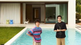 Javier Ambrossi y Javier Calvo en su nueva casa.