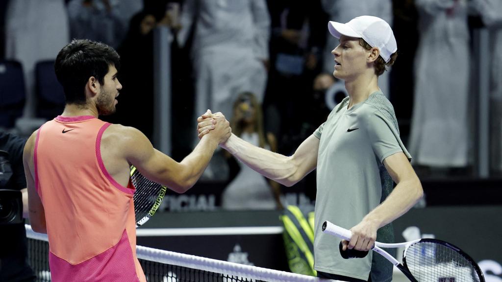 Cuánto dinero ha ganado Jannik Sinner al vencer a Carlos Alcaraz en la final del primer Six Kings Slam