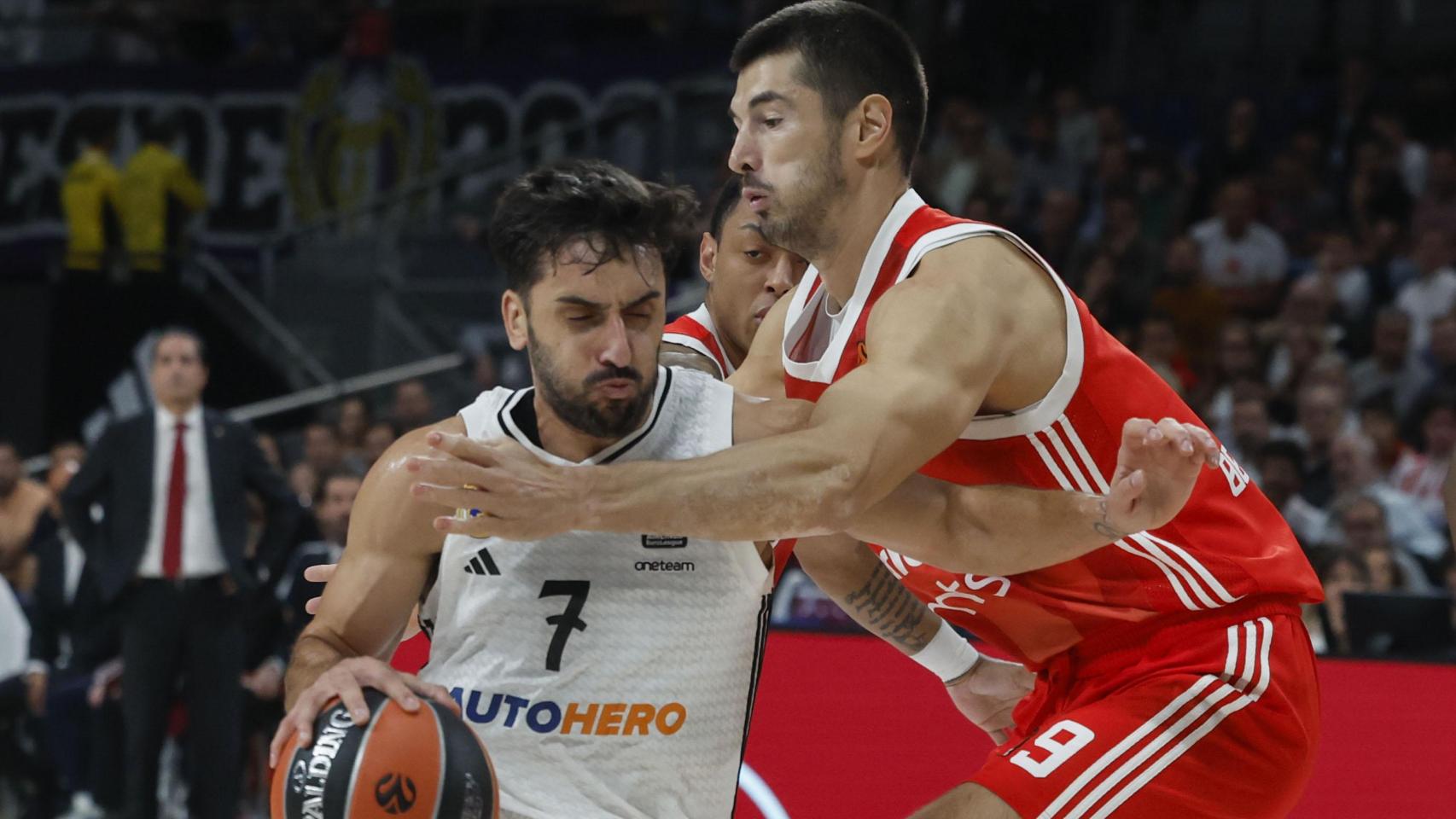 Campazzo, durante el partido contra Estrella Roja.