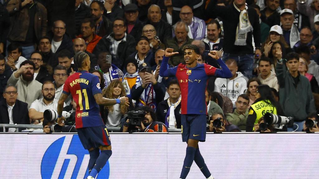 Lamine Yamal celebrates his goal in El Clásico against Real Madrid