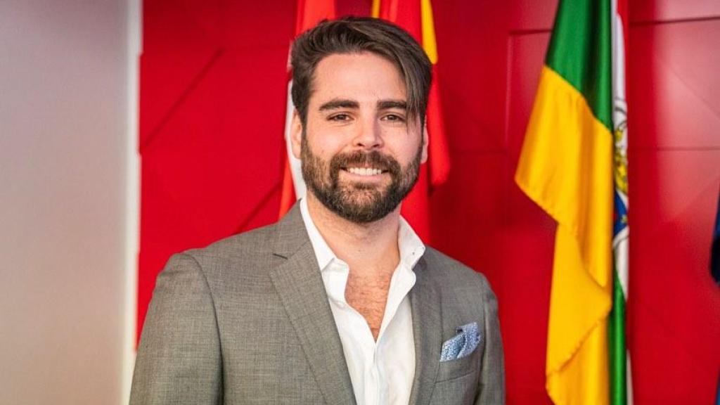 Quién es Rubén Gisbert, el abogado e influencer al que despedirá Iker Jiménez por falsear durante la DANA