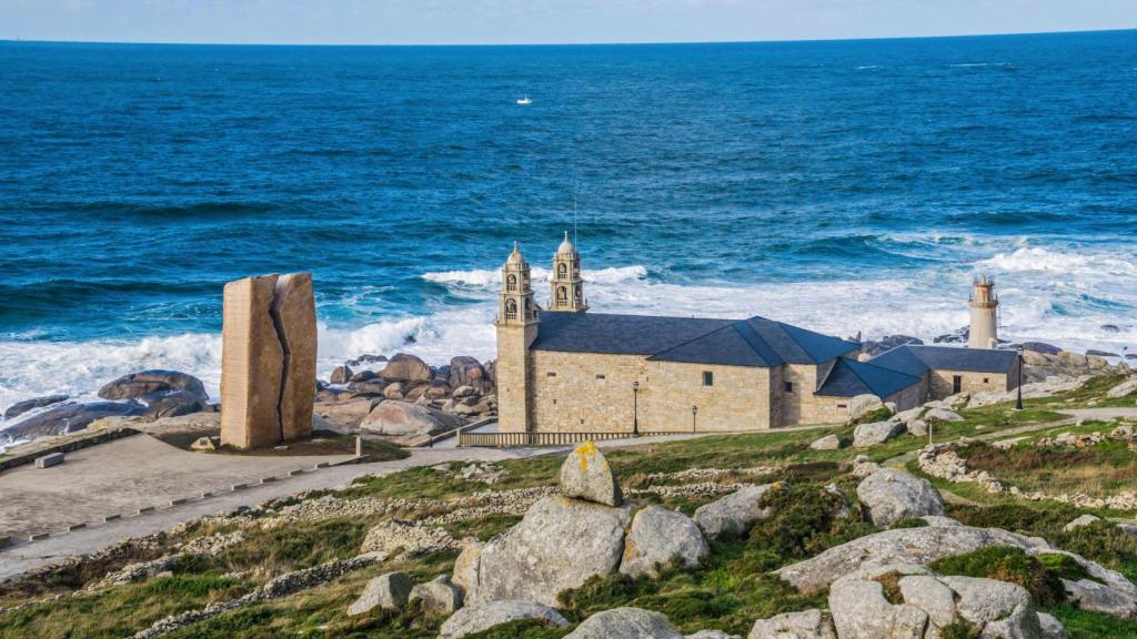 A Ferida junto al Santuario da Virxe da Barca.