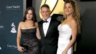 Manuela Sanz, Alejandro Sanz y Candela Márquez en la gala Persona del Año.