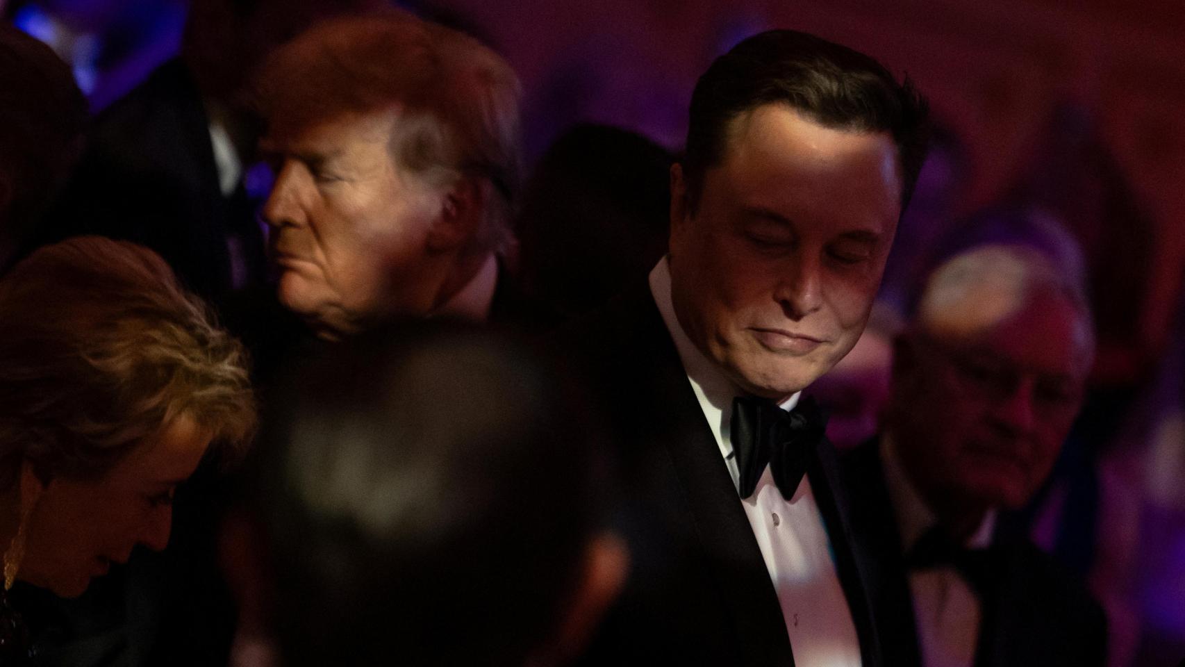 El presidente electo Donald Trump y el magnate Elon Musk, en una gala celebrada en la mansión de Mar-A-Lago del primero.