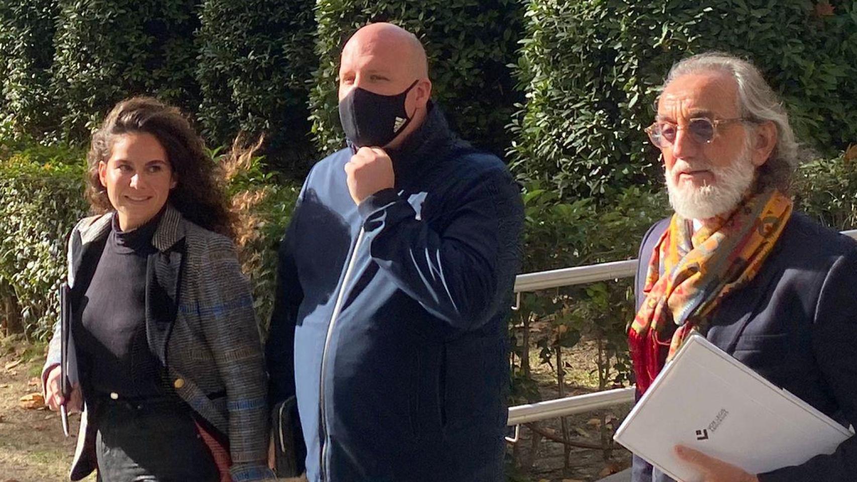 El empresario Álvaro Romillo, junto a sus abogados, en la Audiencia Nacional.
