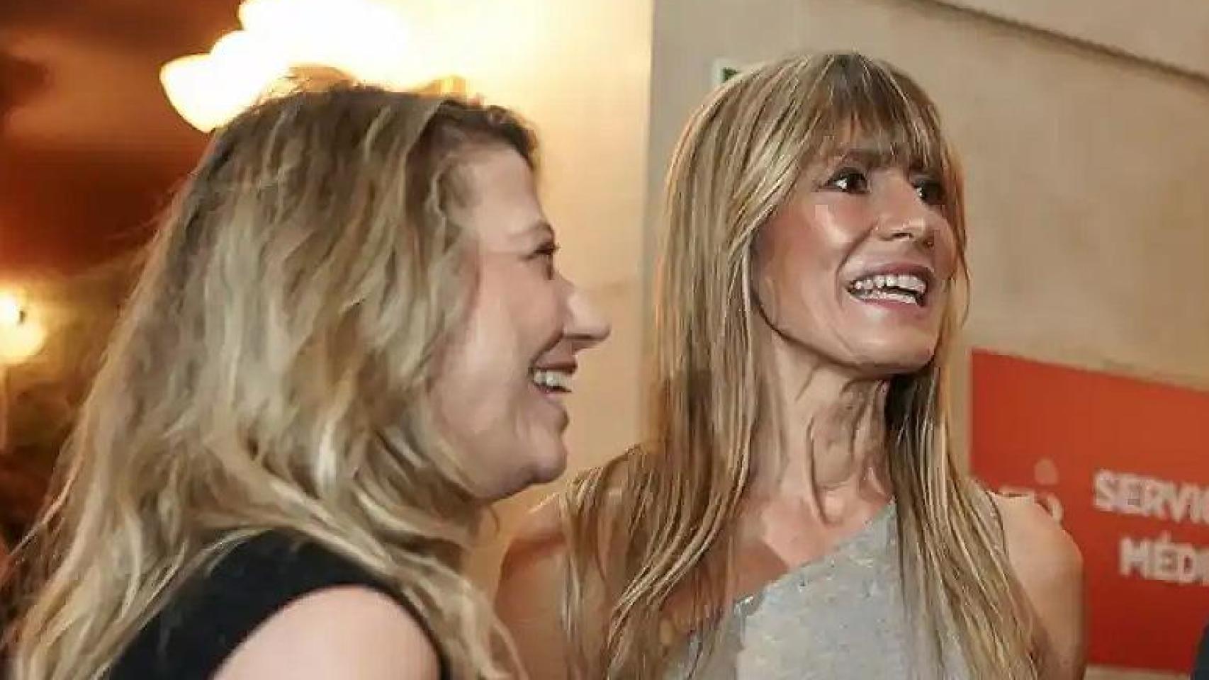 Begoña Gómez, junto a Cristina Álvarez.