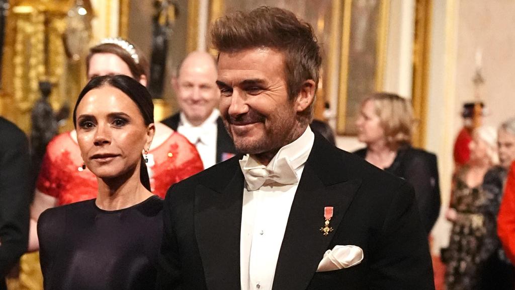 David y Victoria Beckham en su visita al Palacio de Buckingham el pasado 3 de diciembre.