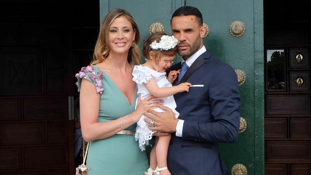 Elisabeth Reyes y Sergio Sanchez con su hija Adriana