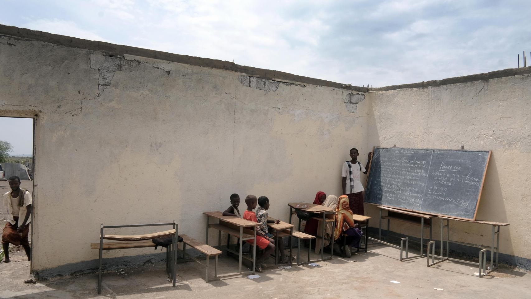 Una clase sin tejado en Afar, Etiopía.