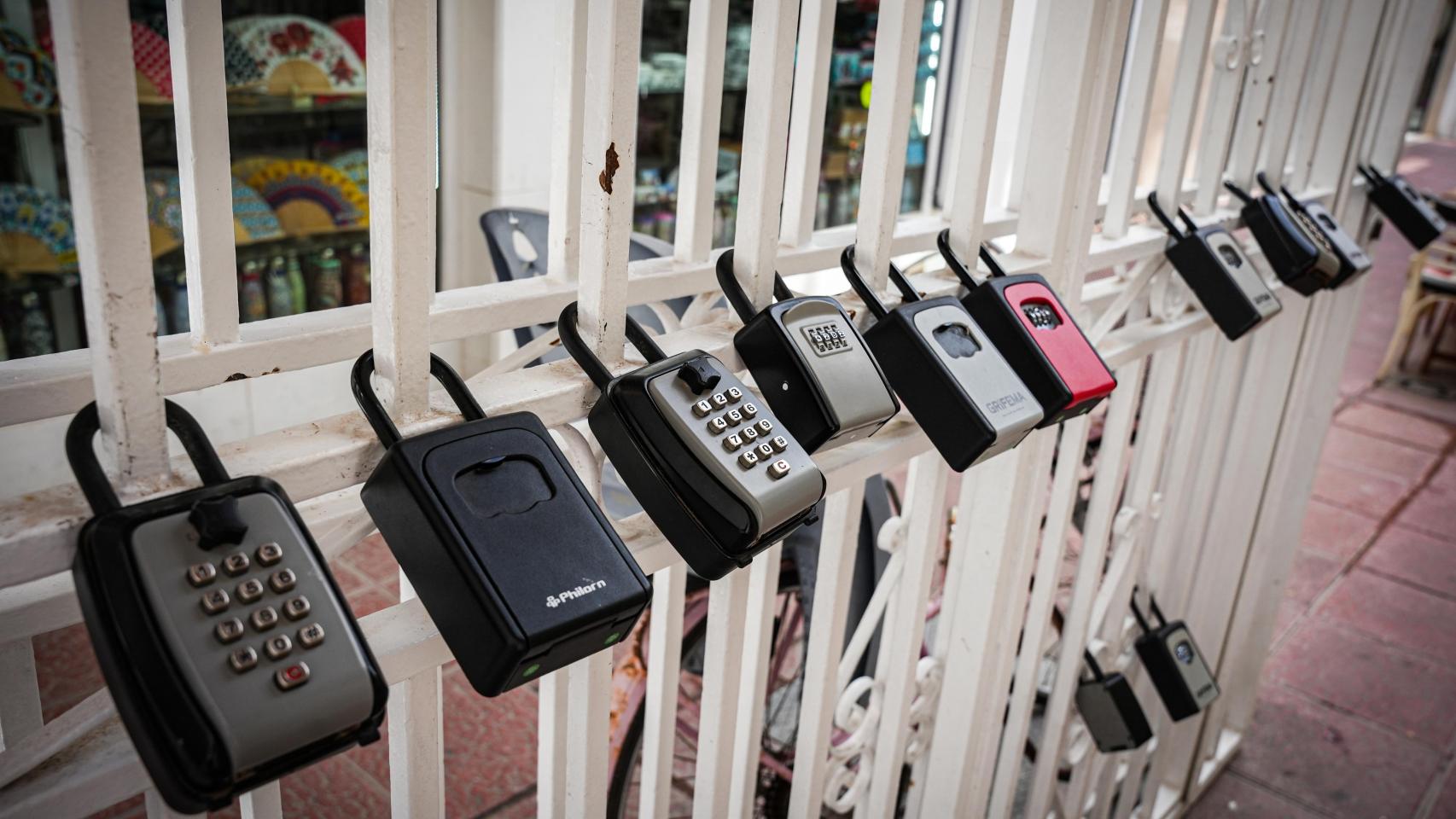 El Gobierno detecta 16.700 pisos turísticos ilegales en Andalucía y solicita la retirada de sus anuncios en plataformas
