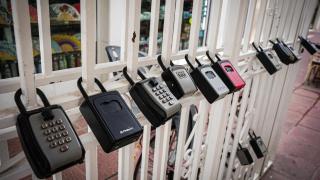 El Gobierno detecta 16.700 pisos turísticos ilegales en Andalucía y solicita la retirada de sus anuncios en plataformas