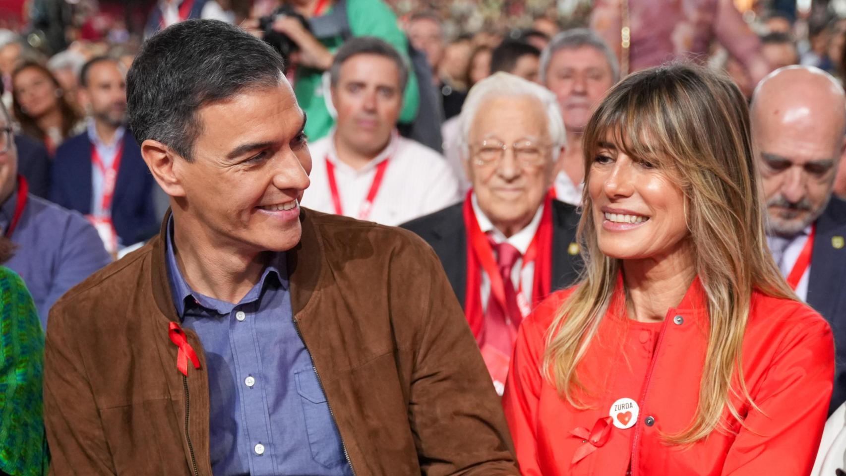 El Presidente del Gobierno, Pedro Sánchez, y su esposa Begoña Gómez en una imagen de archivo.