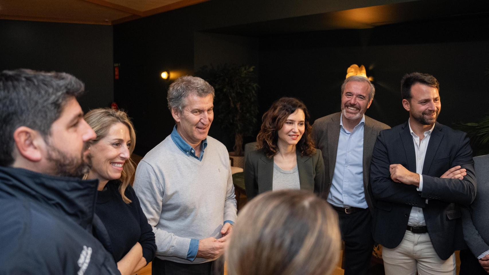 Fernando López Miras, María Guardiola, Alberto Núñez feijóo, Isabel Díaz Ayuso y Jorge Azcón, este fin de semana en Colunga (Asturias).