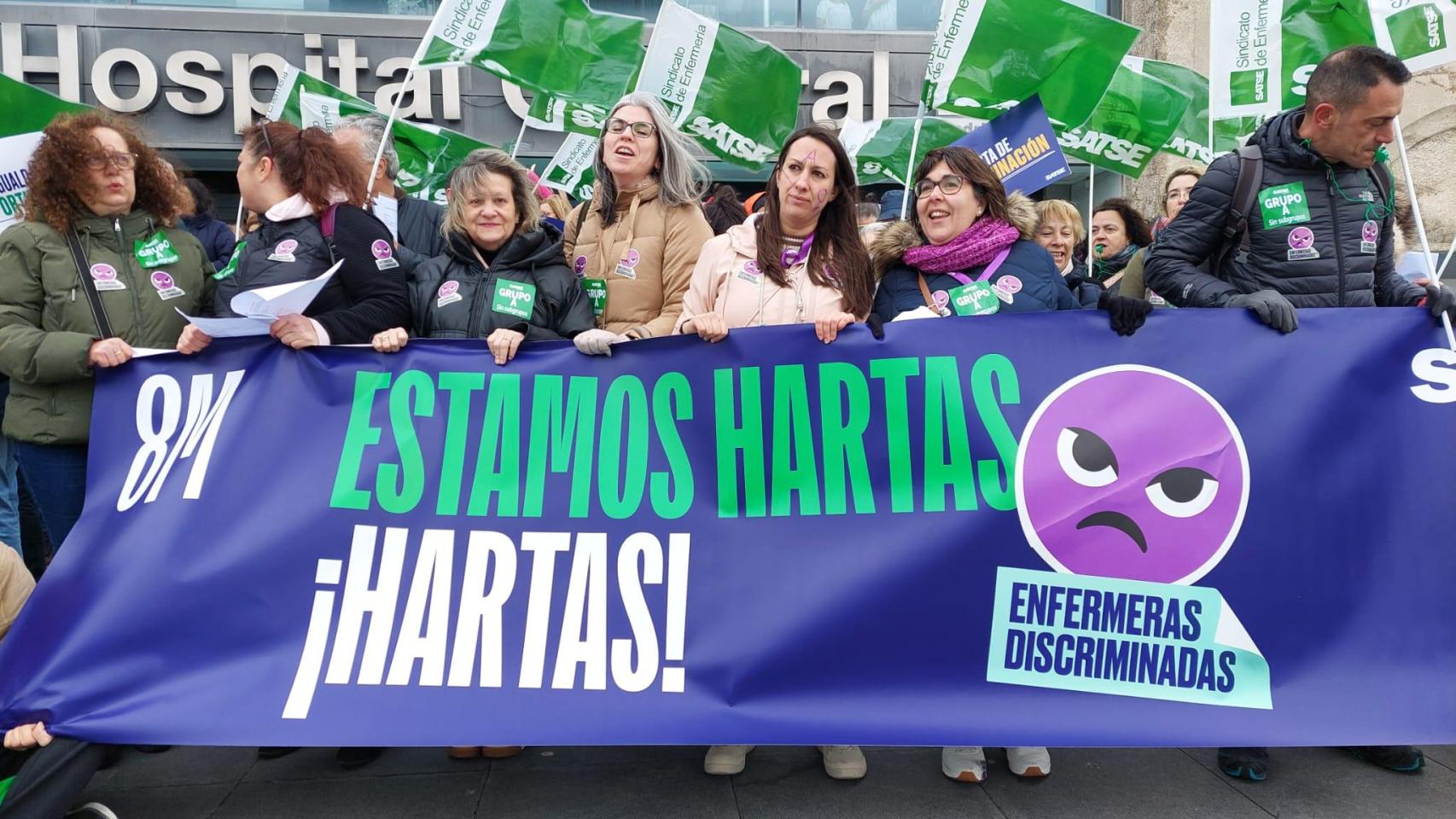 Sindicato SATSE Madrid manifestándose a las puertas de un hospital público del SERMAS